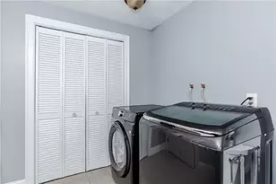 250 Ferris Ave, East Providence, RI 02916 - Photo 36