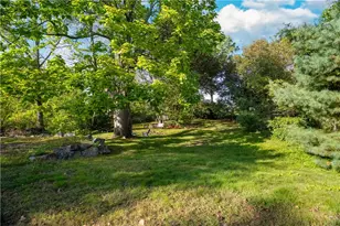 563 Putnam Pike, Smithfield, RI 02828 - Photo 4