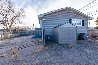 1020 Warwick Avenue, Warwick, RI 02888 - Photo 10