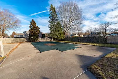 1020 Warwick Avenue, Warwick, RI 02888 - Photo 12