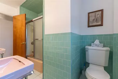 1020 Warwick Avenue, Warwick, RI 02888 - Photo 24