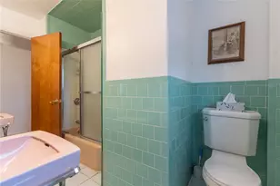 1020 Warwick Ave, Warwick, RI 02888 - Photo 24