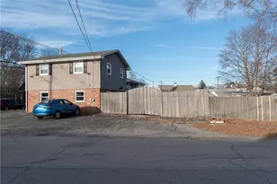 1020 Warwick Ave, Warwick, RI 02888 - Photo 6