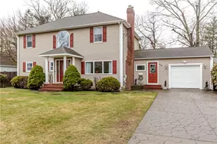 45 Bayberry Ln, East Greenwich, RI 02818 - Photo 2