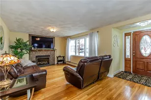 45 Bayberry Ln, East Greenwich, RI 02818 - Photo 4