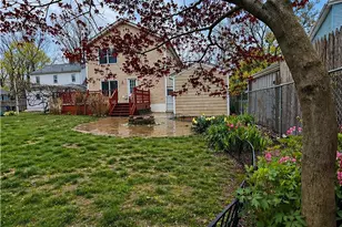 215 Bourne Ave, East Providence, RI 02916 - Photo 24