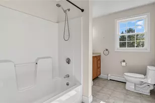 106 Cedar Ave, Portsmouth, RI 02871 - Photo 8