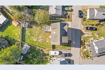 106 Cedar Avenue, Portsmouth, RI 02871 - Photo 36