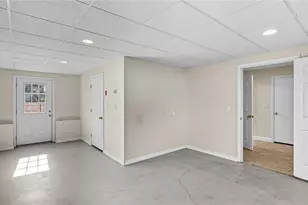 106 Cedar Ave, Portsmouth, RI 02871 - Photo 20