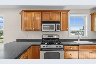 106 Cedar Avenue, Portsmouth, RI 02871 - Photo 4