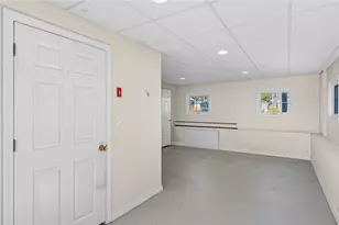 106 Cedar Ave, Portsmouth, RI 02871 - Photo 22