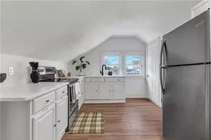 26 Clinton St, Johnston, RI 02919 - Photo 24