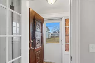 67 Fred St, Pawtucket, RI 02860 - Photo 4