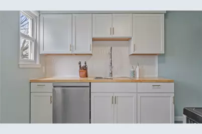 5 Shangri La Lane, Middletown, RI 02842 - Photo 34