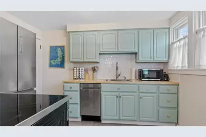 5 Shangri La Lane, Middletown, RI 02842 - Photo 18