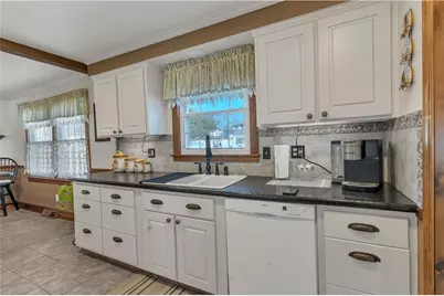 255 Knollwood Drive, Woonsocket, RI 02895 - Photo 4