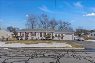 255 Knollwood Dr, Woonsocket, RI 02895 - Photo 38