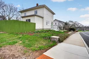 102 Willett Ave, East Providence, RI 02915 - Photo 6