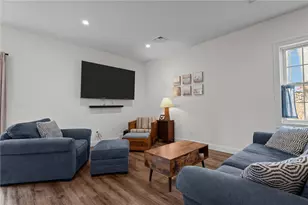 141 Old Main St, Lincoln, RI 02838 - Photo 12