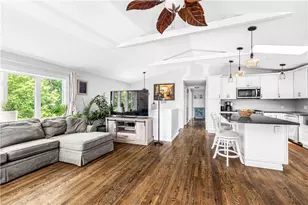 60 Brooklyn Rd, Narragansett, RI 02882 - Photo 10