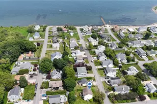 52 What Cheer Rd, Narragansett, RI 02882 - Photo 2