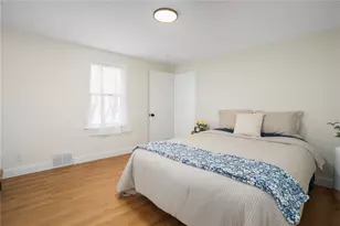 200 Bracken St, Cranston, RI 02920 - Photo 16