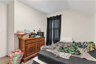 70 Lincoln Ave, Central Falls, RI 02863 - Photo 20