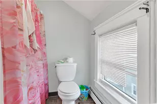 70 Lincoln Ave, Central Falls, RI 02863 - Photo 18