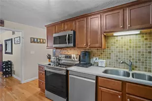 52 Hawthorne St, North Providence, RI 02904 - Photo 16