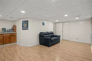 52 Hawthorne St, North Providence, RI 02904 - Photo 30