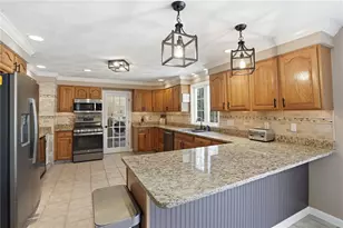 71 Rolling Hill Dr, Exeter, RI 02822 - Photo 2
