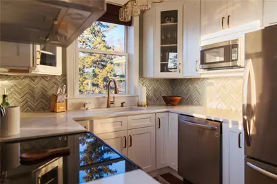 114 Girard Avenue #6, Newport, RI 02840 - Photo 14