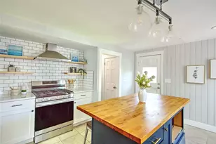 19 Berwick Pl, East Providence, RI 02916 - Photo 12