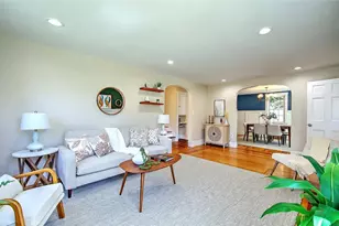 19 Berwick Pl, East Providence, RI 02916 - Photo 6