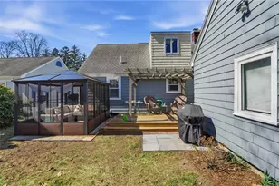 2 Duncan Rd, East Providence, RI 02916 - Photo 30