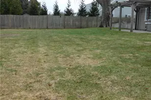 14 Westfield Rd, Warwick, RI 02888 - Photo 28