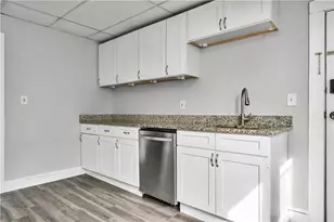 64 Pleasant St, Providence, RI 02906 - Photo 16