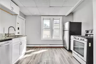 64 Pleasant St, Providence, RI 02906 - Photo 14