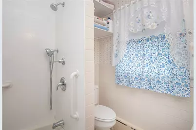 18 Ledyard Street, Newport, RI 02840 - Photo 24