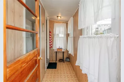 18 Ledyard Street, Newport, RI 02840 - Photo 32