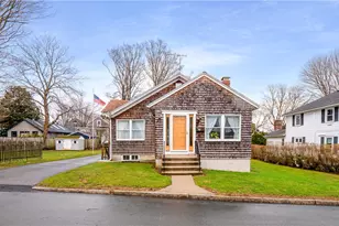 18 Ledyard St, Newport, RI 02840 - Photo 1