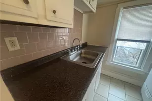 25 Wesleyan Ave, Providence, RI 02907 - Photo 6