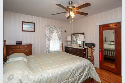 18 Ledyard Street, Newport, RI 02840 - Photo 26