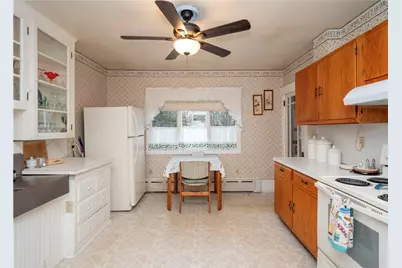 18 Ledyard Street, Newport, RI 02840 - Photo 22