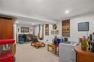 155 De Pinedo St, Providence, RI 02904 - Photo 26