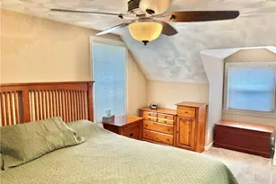 33 Rose Hill Dr, Cranston, RI 02920 - Photo 16