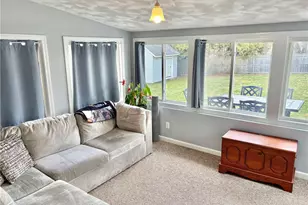 33 Rose Hill Dr, Cranston, RI 02920 - Photo 4