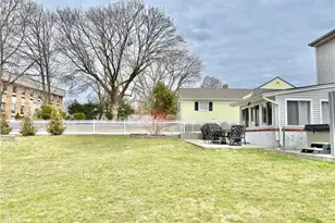 33 Rose Hill Dr, Cranston, RI 02920 - Photo 30