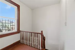 35 Gifford St, Providence, RI 02909 - Photo 12