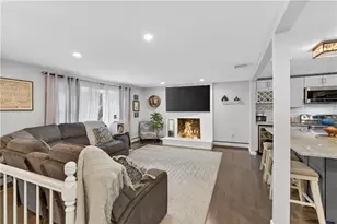 59 Bratt Ln, West Warwick, RI 02893 - Photo 2